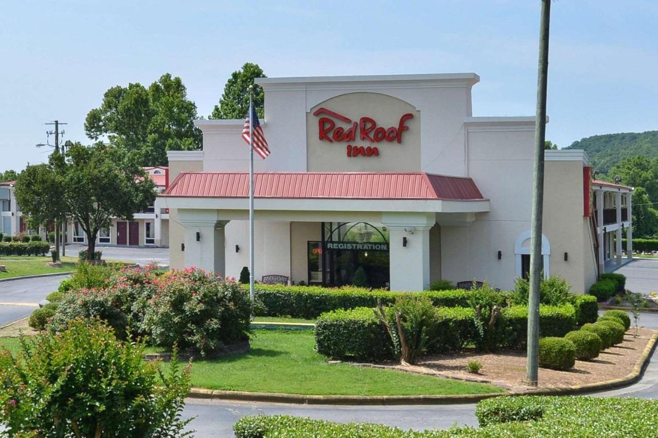 Red Roof Inn Dalton Exterior photo