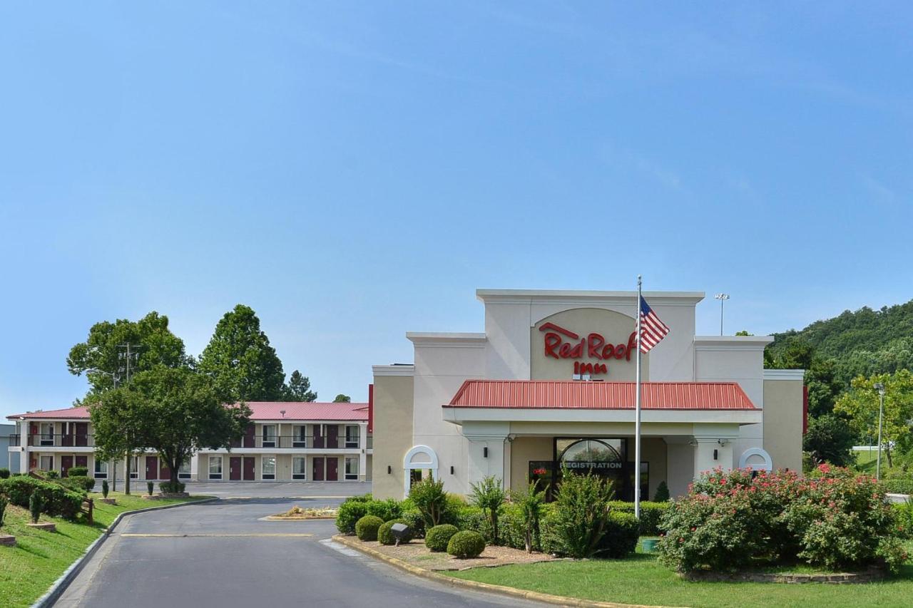 Red Roof Inn Dalton Exterior photo
